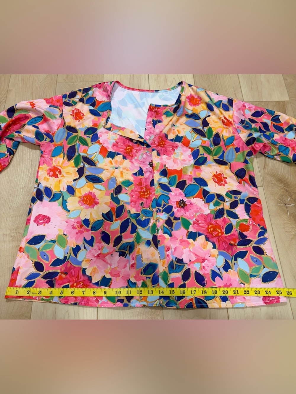 Lightweight Floral Print Notched Neck Blouse, see measurements - Picture 5 of 6